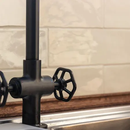 Henkieker - Laendliche Mit Stil Φέμαρν