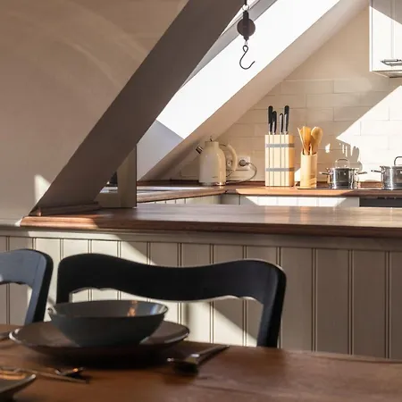 Henkieker - Laendliche Mit Stil * Φέμαρν